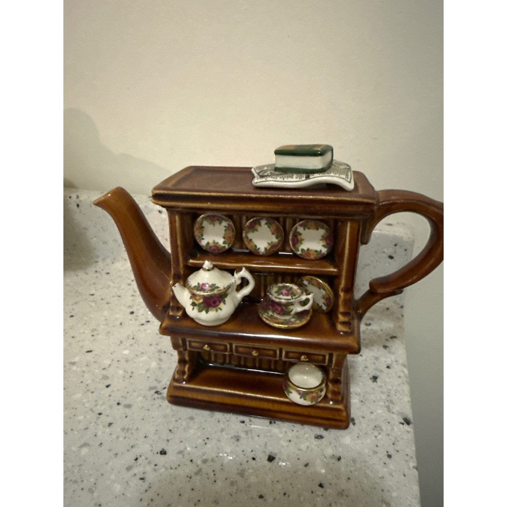 Royal Albert Old Country Roses DresserTeapot 1996 Decorative Earthenware England